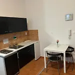 1 St Plaza De Luxe * Bratislava