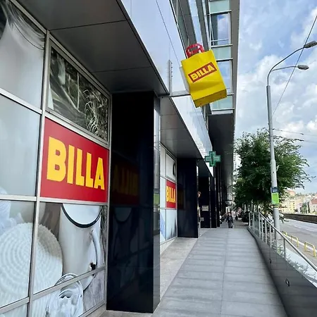 1 St Plaza De Luxe * Bratislava