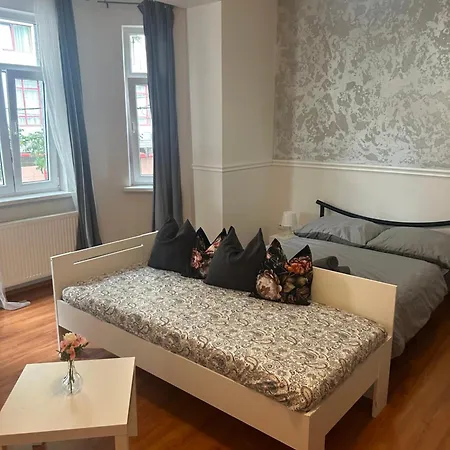 1 St Plaza De Luxe Apartament