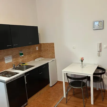 1 St Plaza De Luxe * Bratislava