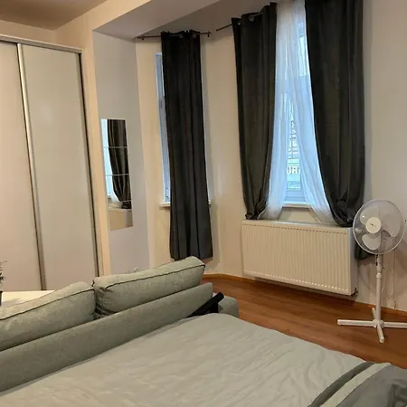 Apartment 1 St Plaza De Luxe Bratislava